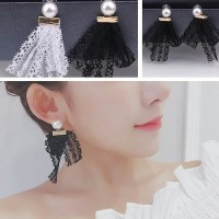 ANTING KOREA MUTIARA DENGAN LACE HITAM 105 - Hitam