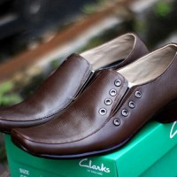 Jual sepatu pria pantofel Clarks kulit Fashion Pria