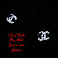 Anting Tusuk Emas Putih