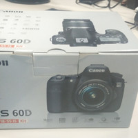 Canon EOS 60D kit lensa EF-S 18-55 IS