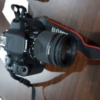 Kamera DSLR canon 700D