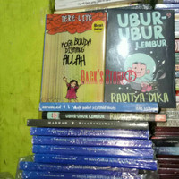 Paket 2 Buku Novel Semoga Bunda Disayang Allah & Ubur Ubur Lembur