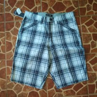 Celana pendek altic size M