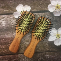 Jasa Titip The Body Shop Sisir Kayu Kecil Original