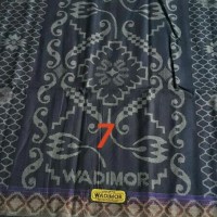 Kain sarung merk Wadimor