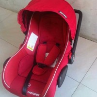 DUDUKAN BAYI DI MOBIL CARIER BABYDOES 402 RED KURSI CARSEAT ANAK MUR