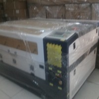 Mesin LASER GRAFIR CUTTING Acrylic JK 6040
