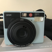 Leica Sofort Instant Camera (Lengkap)