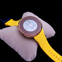 Jam tangan pria wanita Merk Gucci UniQue type 1144