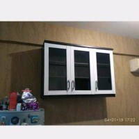 Lemari Gantung Dapur minimalis Pintu 3 Pintu Kaca BEST FURNITURE