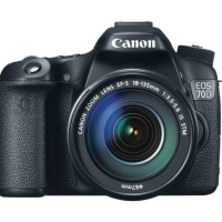 CANON EOS 70D + LENSA 18-200 IS BULT IN WIFI / KAMERA DSLR CANON 70D