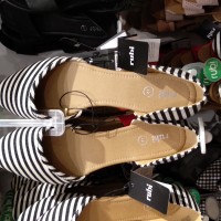 Jual dapat 2psg Rubi flat shoes / sepatu wanita / jasa titip rubi original Murah