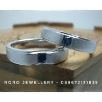 Cincin Tunangan Unik ( Cincin Palladium Permata Hitam)