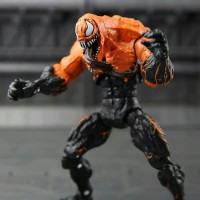 MAINAN MARVEL SPIDERMAN VENOM ACTION FIGURE