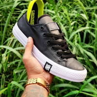 Sepatu converse CT X undefeated
