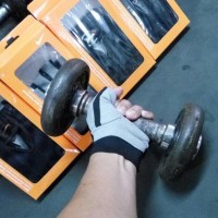 Nike Gym Fitness Gloves Sarung Tangan Men Women Bnib