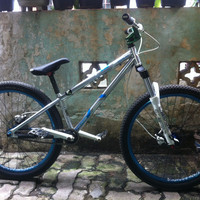 Sepeda Polygon Cozmic DXP Crmo dirt jump single speed full modif