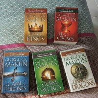 NOVEL GAME OF THRONES SET - George RR Martin