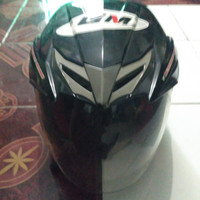 Helm GM bekas
