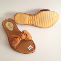 CLEARANCE SALE Sandal Sendal Wanita Pita Bludru Tan Q-Sock