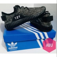 (Murah) Sepatu Adidas YZY Terbaru