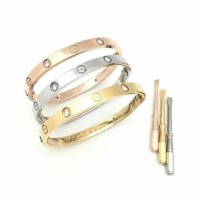 Gelang stainless Cartier Obeng Free Box (seperti di foto)