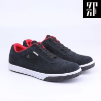 Sepatu Pria Kets / Sneakers Model Vans Kulit Hitam Catenzo AX50