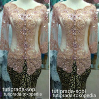 Satu set kebaya Payet wisuda