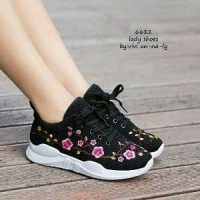 Sepatu Wanita Kets Motif Bunga Hitam Polos Bunga Sneaker Sport Diskon
