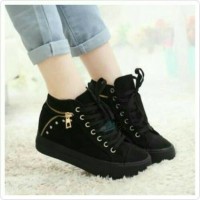 Sepatu Wanita Boots Sneaker Kets Hitam Polos Model Tali Su Berkualitas