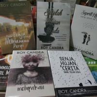 Novel Karya Boy Candra. 5 Buku Rp. 110.000
