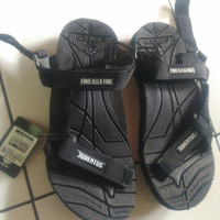 SANDAL GUNUNG ADIDAS JUVENTUS.