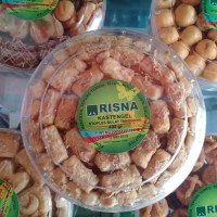 Kue Lebaran Roti Kering Kastengel Toples Tanggung 400 Gram Home Made