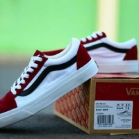 sepatu causal pria vans old skool putih maroon