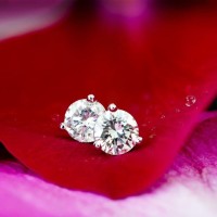 Anting Giwang Emas 18k 75% ASLI BERLIAN Natural Diamond 0.80 Ct WK178