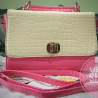 Preloved-Tas wanita Fladeo Pink cream glosy (like new)
