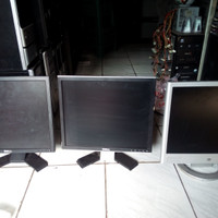 monitor PC merk Samsung 17in kotak