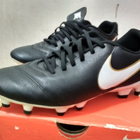 Sepatu Bola Nike Tiempo Genio ll Leather fg