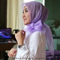 hijab segi empat organza dots cantik muslimah