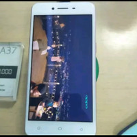Oppo a37 second barang belum pernah di service lcd garis masih komplit