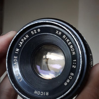 Lensa Fix Ricoh 50mm F.2 (BONUS BODY Ricoh KR-5)