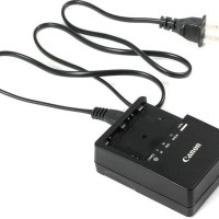 Charger Kamera Lc-E6E Untuk Canon 60D 70D 7D 6D/ 5D Mk Ii/ 5D Mk Iii