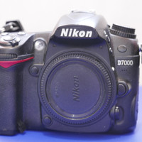 Nikon D7000 Second Hand Body Only Lengkap dengan dos dan Charger