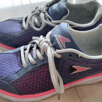 Preloved Sepatu Power Bata ukuran 38