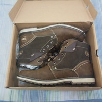 Sepatu boots sepatu prodak bata merek weinbrenner size 42 new minat l