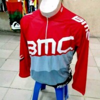 Baju Kaos bersepeda dengan bahan yang adem dan bagus Size M dan L da