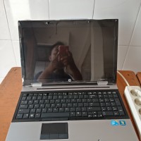 Laptop core i7 merk HP ram 4GB cocok untuk kerja dan sekolah, mulus