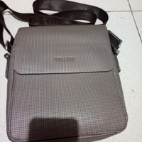 tas cowok merk wallaby