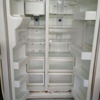 Kulkas dan Freezer Side by Side merk SAMSUNG
