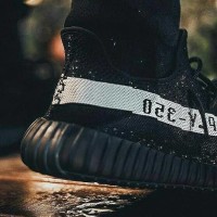 T2105 SEPATU ADIDAS YEEZY YEZZY BOOST V2 BLACK WHITE PREMIUM QUALITY